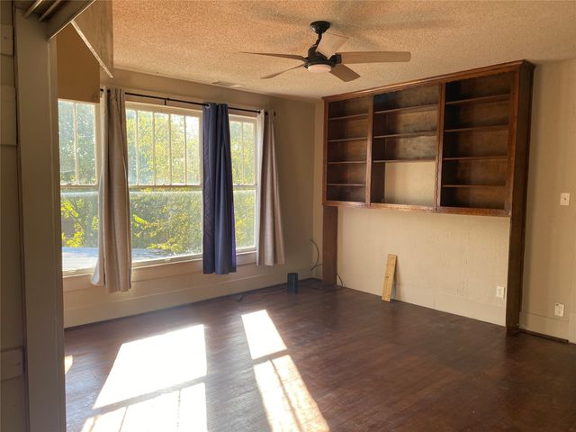 3701 Henry Street, Greenville, TX 75401