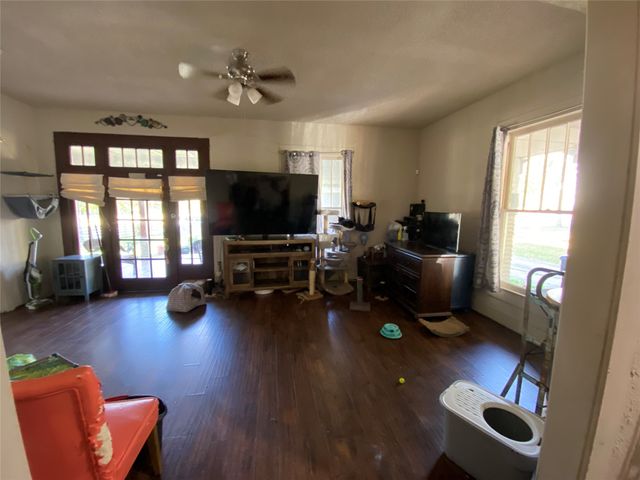 3701 Henry Street, Greenville, TX 75401