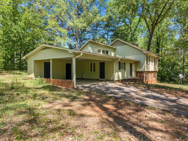 102 Clark Hill Dr, Inman, SC 29349
