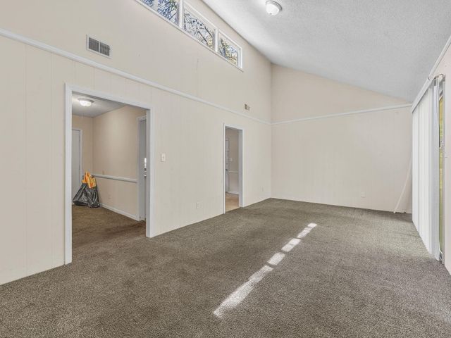 102 Clark Hill Dr, Inman, SC 29349