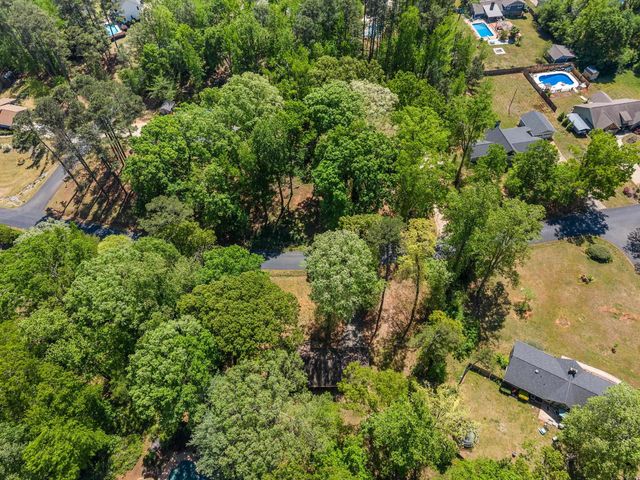 102 Clark Hill Dr, Inman, SC 29349