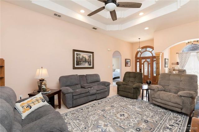 2120 Giselle Street, Mission, TX 78574