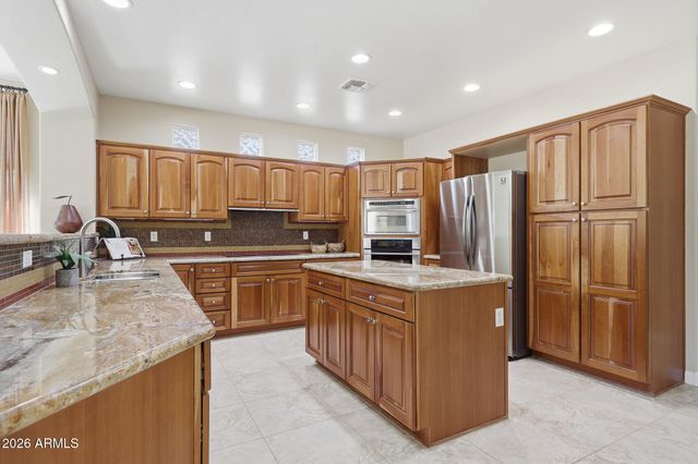 16231 W CHEERY LYNN Road, Goodyear, AZ 85395