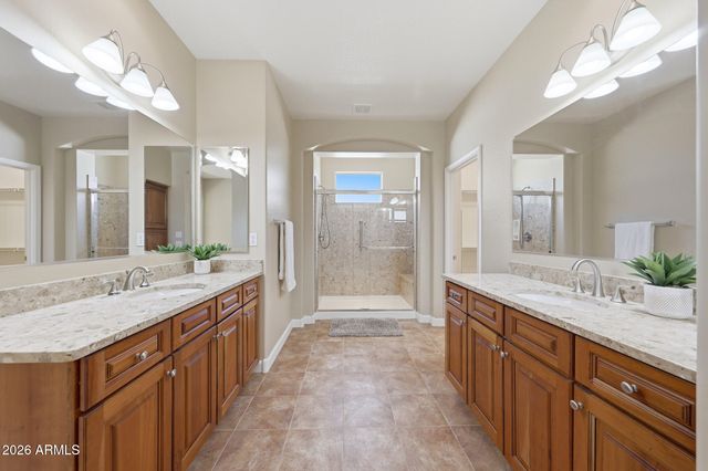 16231 W CHEERY LYNN Road, Goodyear, AZ 85395