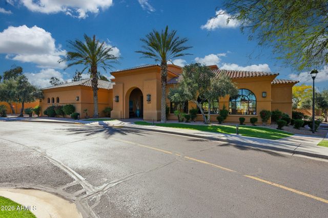 16231 W CHEERY LYNN Road, Goodyear, AZ 85395