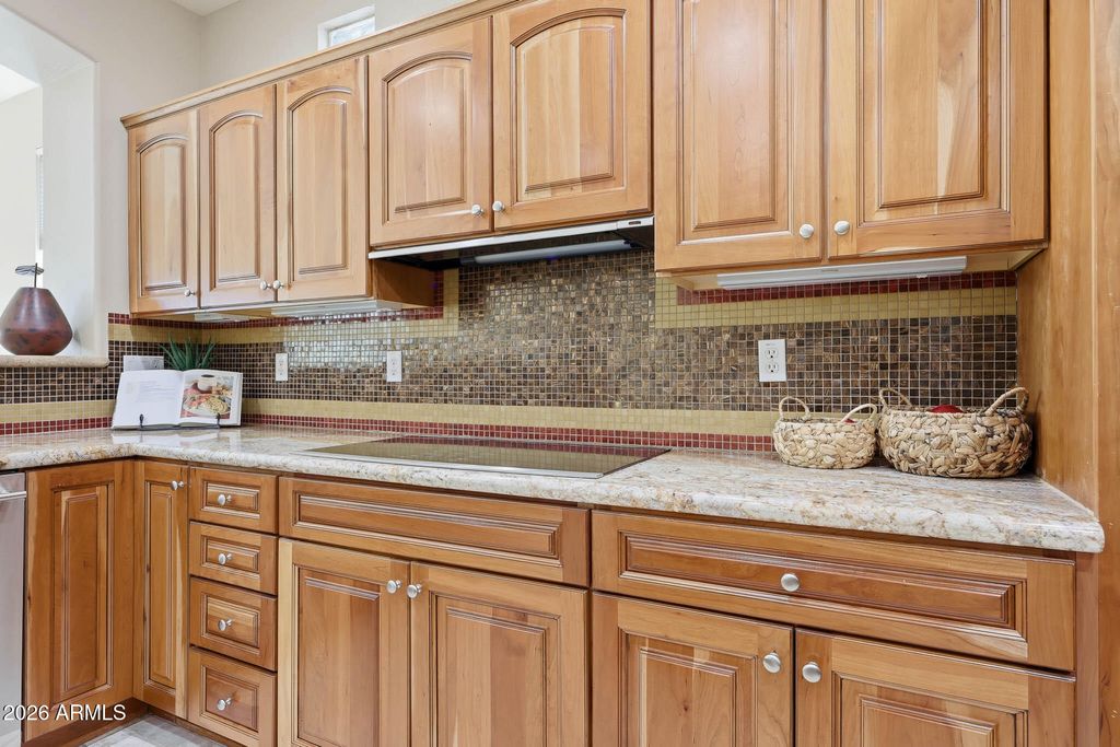Image 16 of property listing at 16231 W CHEERY LYNN Road, Goodyear, AZ 85395