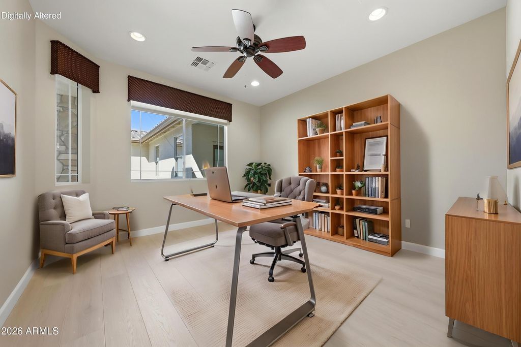 Image 19 of property listing at 16231 W CHEERY LYNN Road, Goodyear, AZ 85395