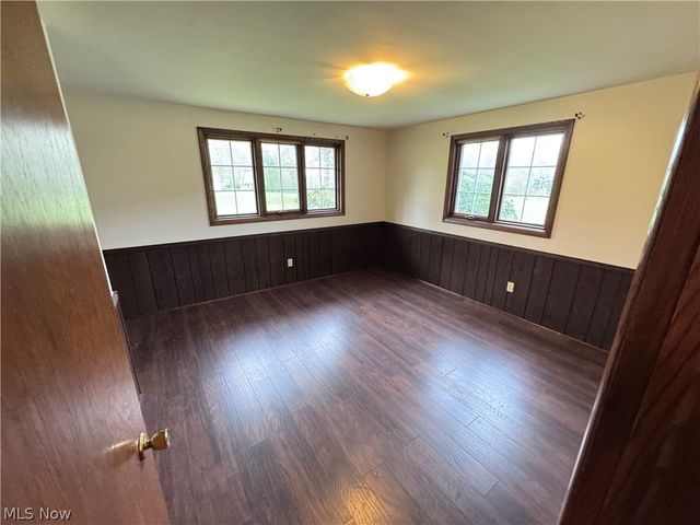 8615 Eberhart Road NE, Dover, OH 44622