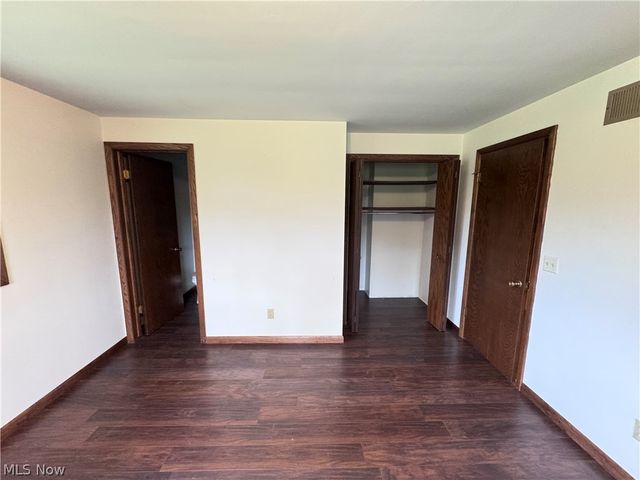 8615 Eberhart Road NE, Dover, OH 44622