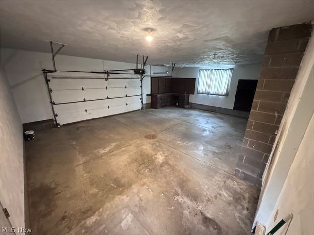 8615 Eberhart Road NE, Dover, OH 44622