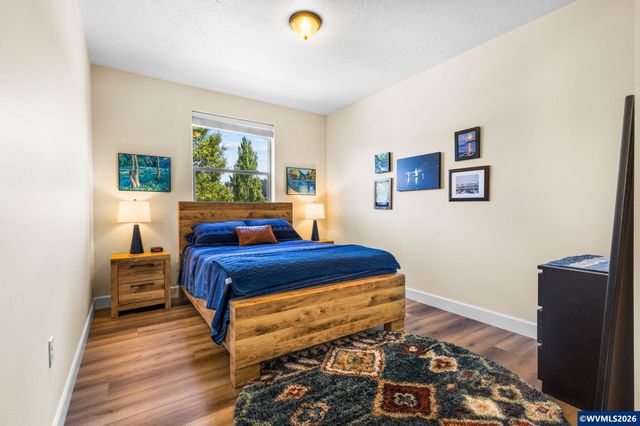 1539 Lakeview Dr, Silverton, OR 97381