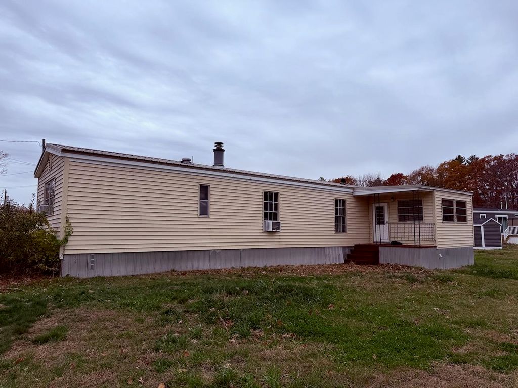 200 Sherwood Glen, Somersworth, NH 03878