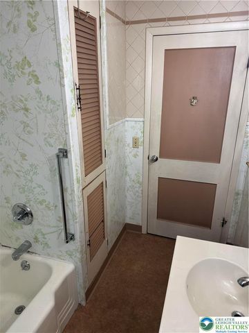 58 George Avenue, Upper Nazareth Twp, PA 18064