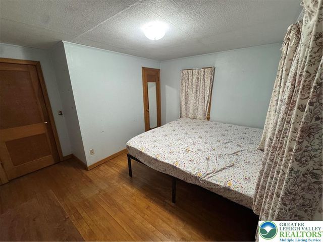 58 George Avenue, Upper Nazareth Twp, PA 18064