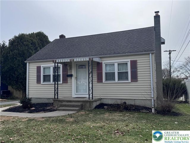 58 George Avenue, Upper Nazareth Twp, PA 18064