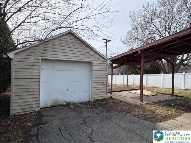 58 George Avenue, Upper Nazareth Twp, PA 18064