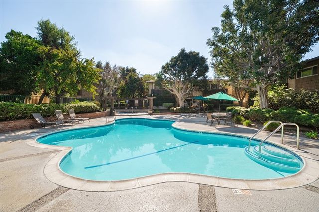 3050 S Bristol Street 44, Santa Ana, CA 92704