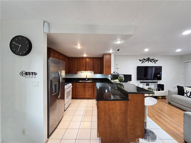 3050 S Bristol Street 44, Santa Ana, CA 92704