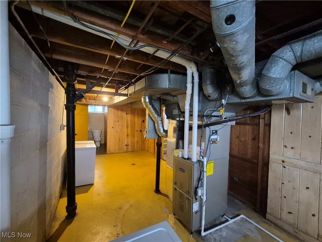 4998 N Barton Road, Lyndhurst, OH 44124