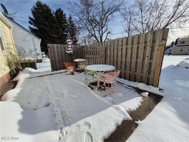 4998 N Barton Road, Lyndhurst, OH 44124