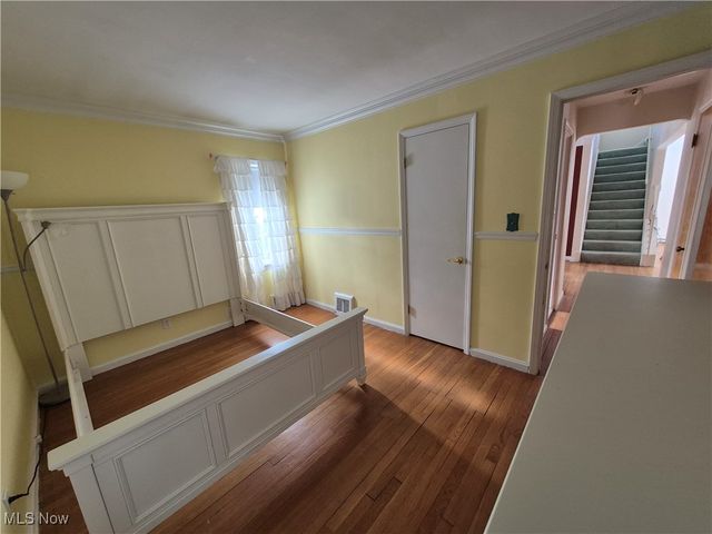 4998 N Barton Road, Lyndhurst, OH 44124