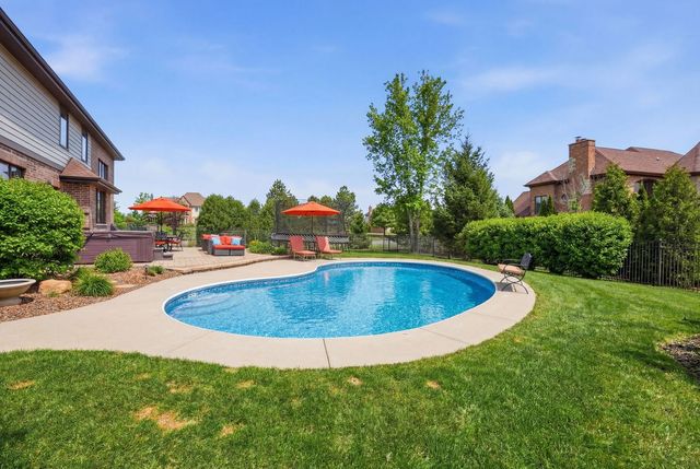 8743 Stone Creek Boulevard, Frankfort, IL 60423