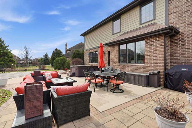 8743 Stone Creek Boulevard, Frankfort, IL 60423