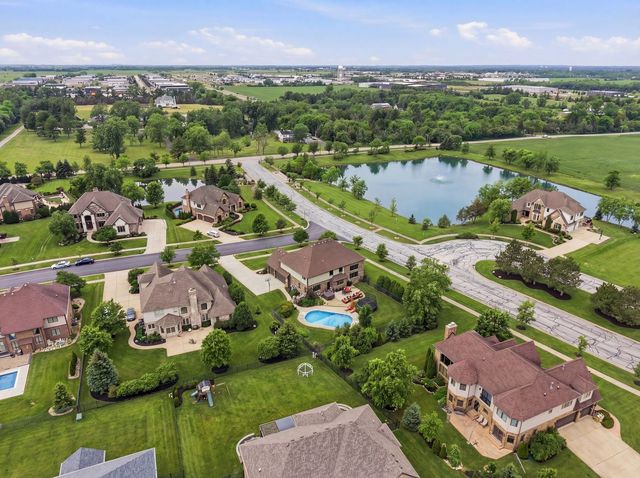 8743 Stone Creek Boulevard, Frankfort, IL 60423
