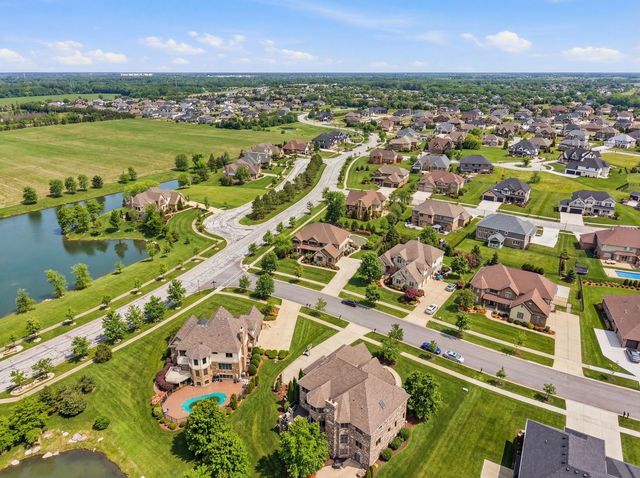 8743 Stone Creek Boulevard, Frankfort, IL 60423