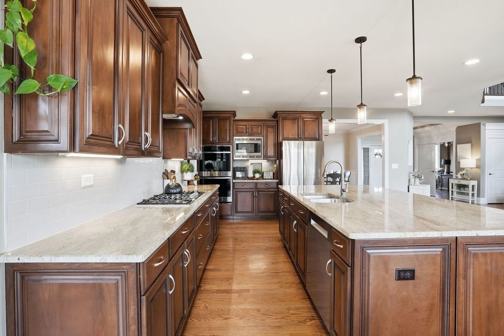 Image 15 of property listing at 8743 Stone Creek Boulevard, Frankfort, IL 60423