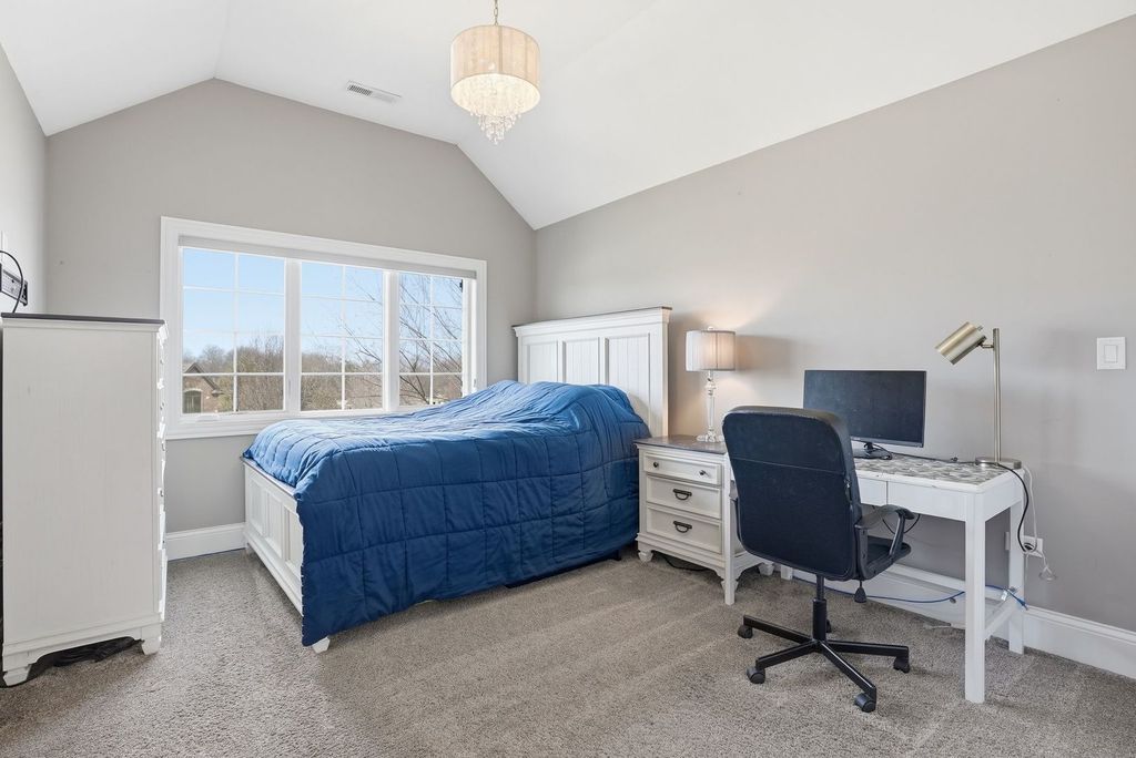 Image 26 of property listing at 8743 Stone Creek Boulevard, Frankfort, IL 60423