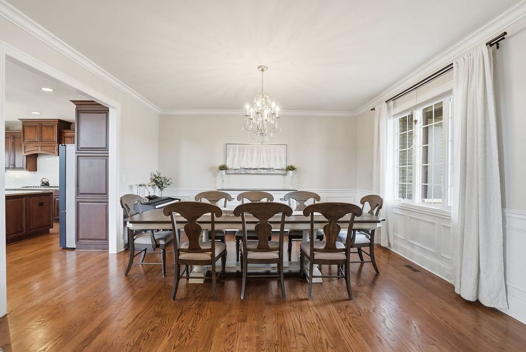 Image 5 of property listing at 8743 Stone Creek Boulevard, Frankfort, IL 60423