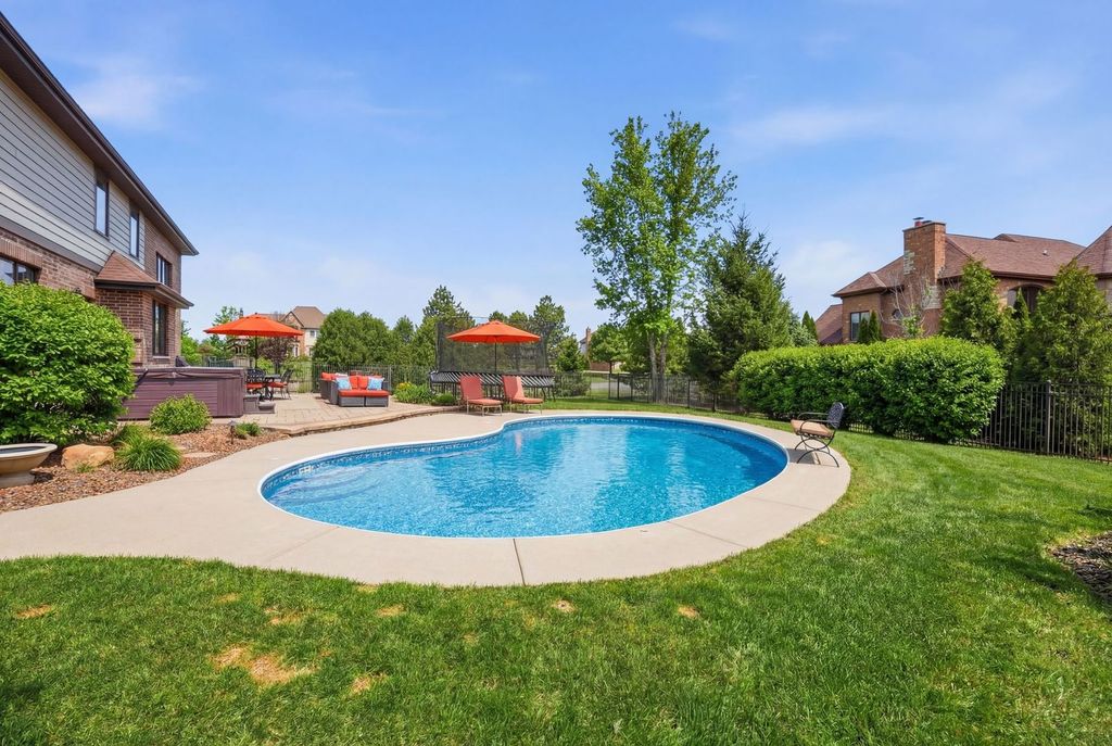 Image 56 of property listing at 8743 Stone Creek Boulevard, Frankfort, IL 60423