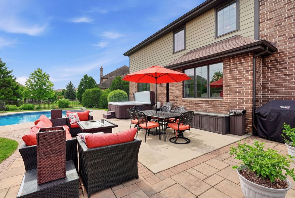 Image 60 of property listing at 8743 Stone Creek Boulevard, Frankfort, IL 60423