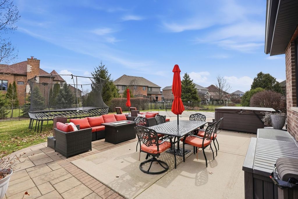 Image 61 of property listing at 8743 Stone Creek Boulevard, Frankfort, IL 60423