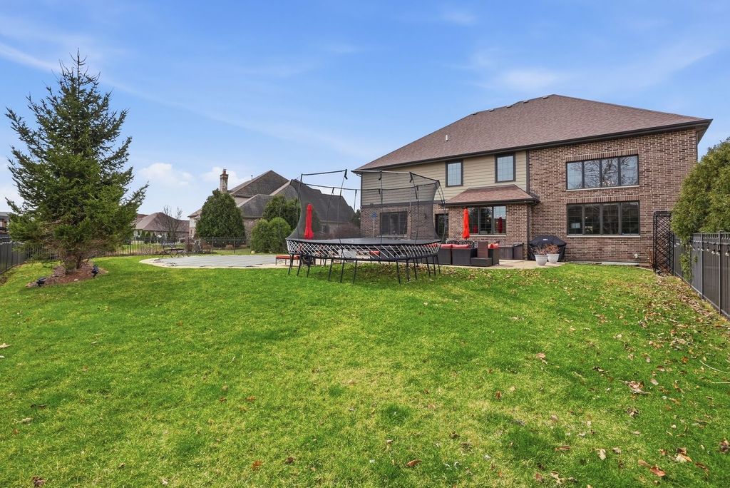 Image 67 of property listing at 8743 Stone Creek Boulevard, Frankfort, IL 60423