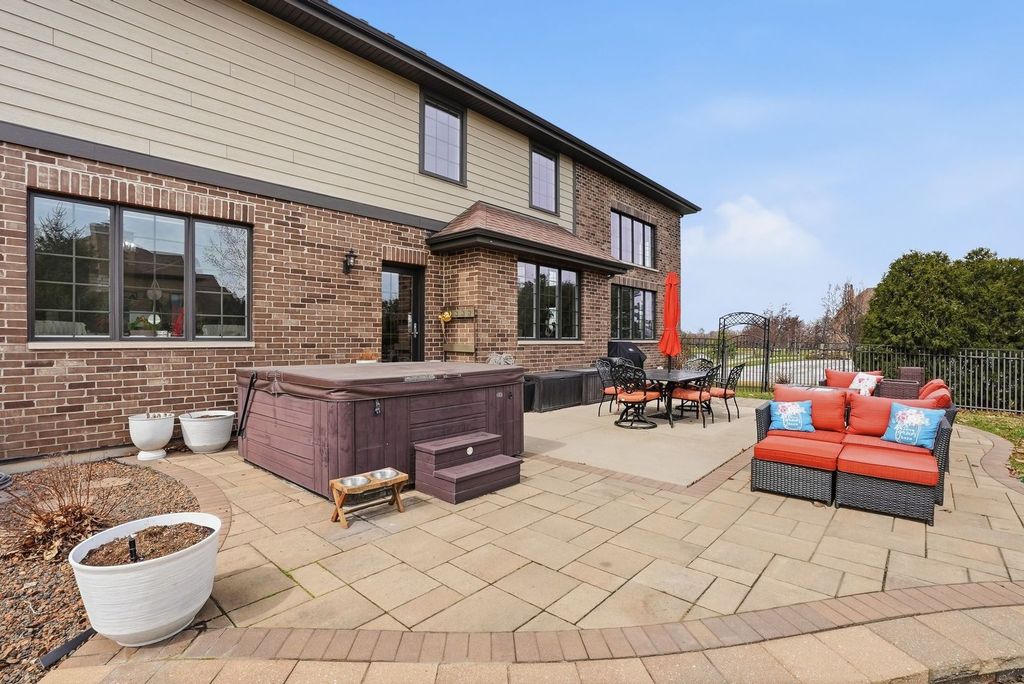 Image 68 of property listing at 8743 Stone Creek Boulevard, Frankfort, IL 60423