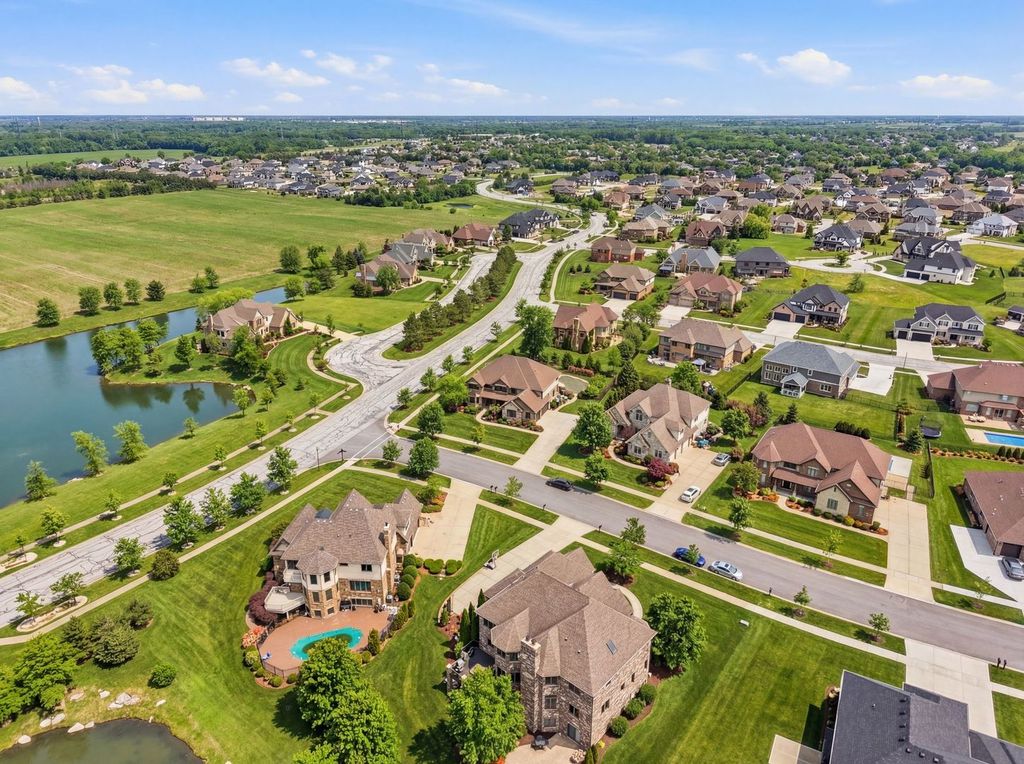 Image 80 of property listing at 8743 Stone Creek Boulevard, Frankfort, IL 60423
