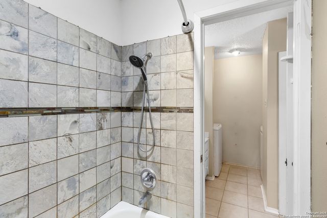 9410 Valley Bend, San Antonio, TX 78250