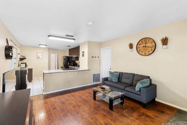 9410 Valley Bend, San Antonio, TX 78250