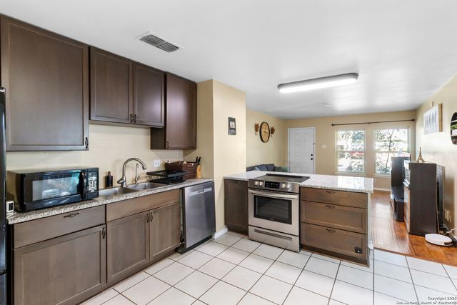 9410 Valley Bend, San Antonio, TX 78250