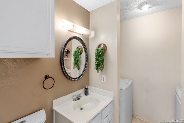 9410 Valley Bend, San Antonio, TX 78250