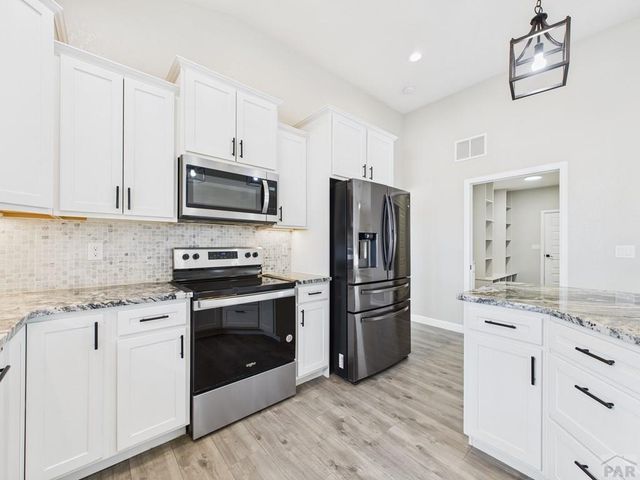 468 S Arriba Dr, Pueblo West, CO 81007