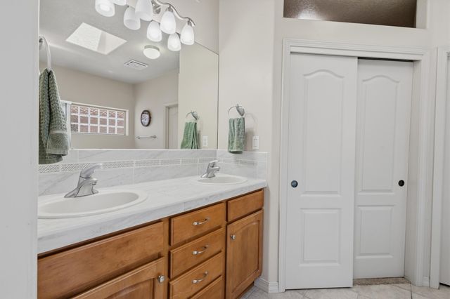 9027 Village Avenue NE, Albuquerque, NM 87122