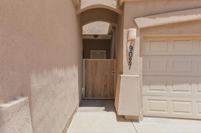 9027 Village Avenue NE, Albuquerque, NM 87122