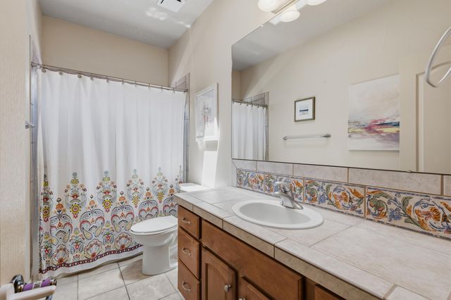9027 Village Avenue NE, Albuquerque, NM 87122