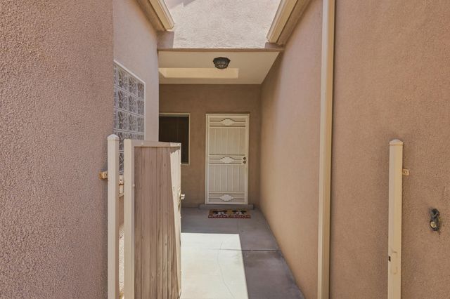 9027 Village Avenue NE, Albuquerque, NM 87122