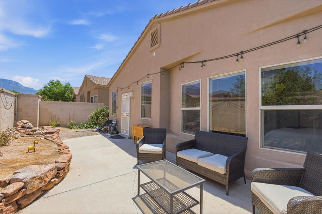 9027 Village Avenue NE, Albuquerque, NM 87122