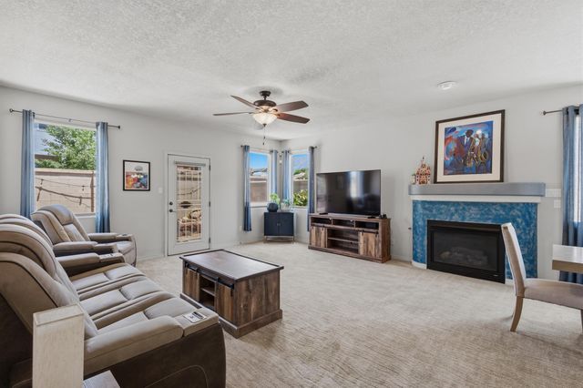9027 Village Avenue NE, Albuquerque, NM 87122