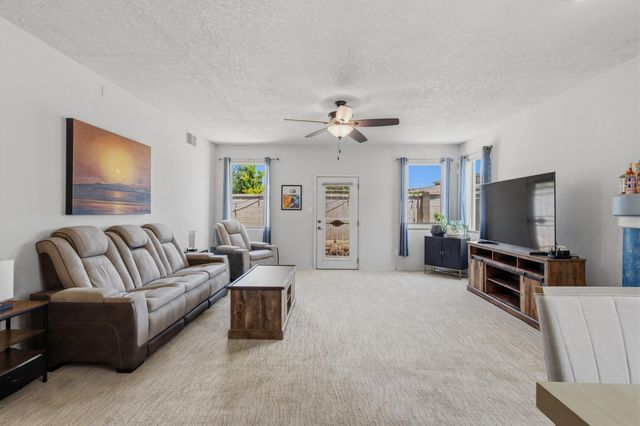9027 Village Avenue NE, Albuquerque, NM 87122